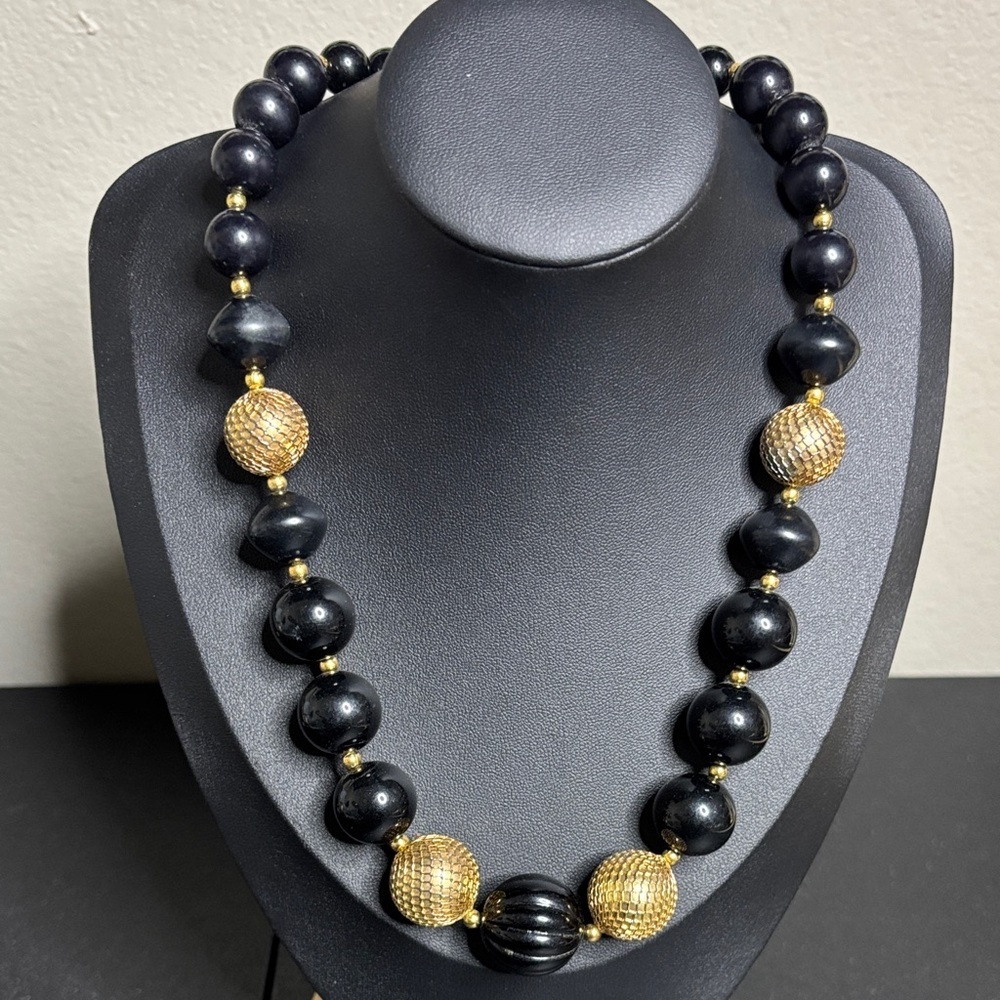 Vintage Net Beaded Gold Black Acrylic Chunky Necklace